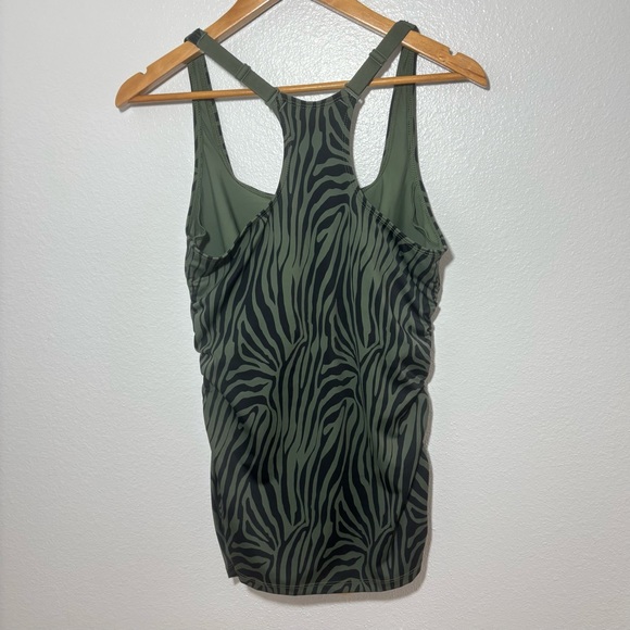 Ruby Ribbon Zebra Print Square Neck Active Tank Top Built-In Shelf Bra Size 38 - Picture 5 of 10